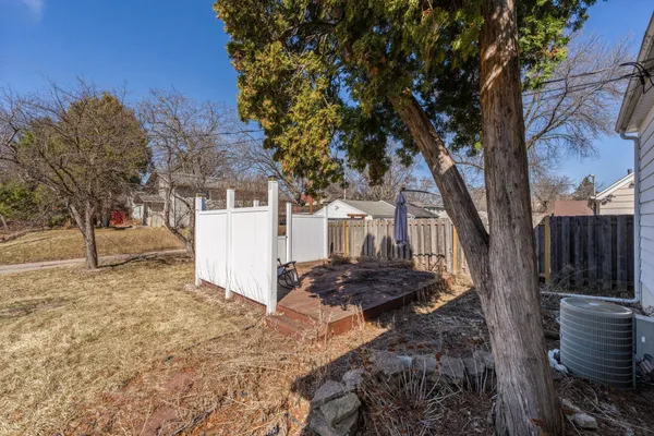 $2,495 | 2901 Zenith Avenue North, Robbinsdale, MN 55422