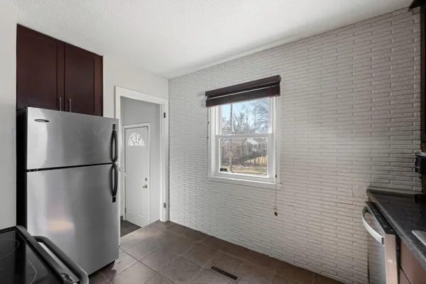 $2,495 | 2901 Zenith Avenue North, Robbinsdale, MN 55422