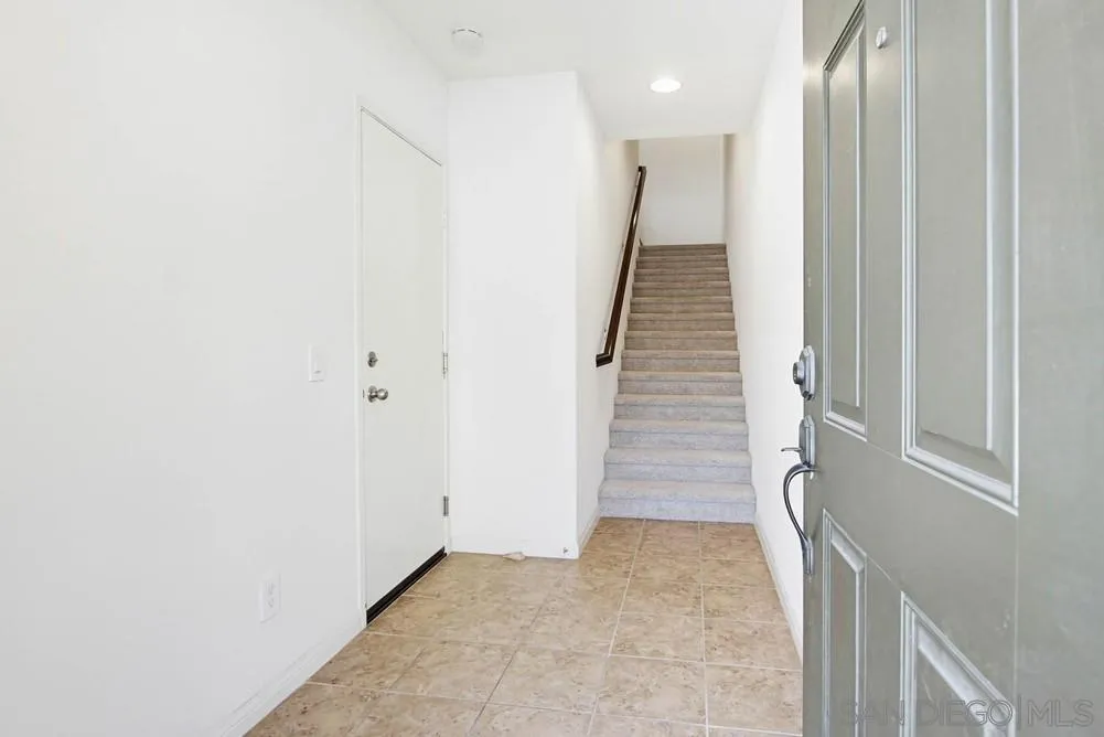 5069 Cascade Way, Unit 101 Oceanside, CA 92057 - Photo 5 of 48