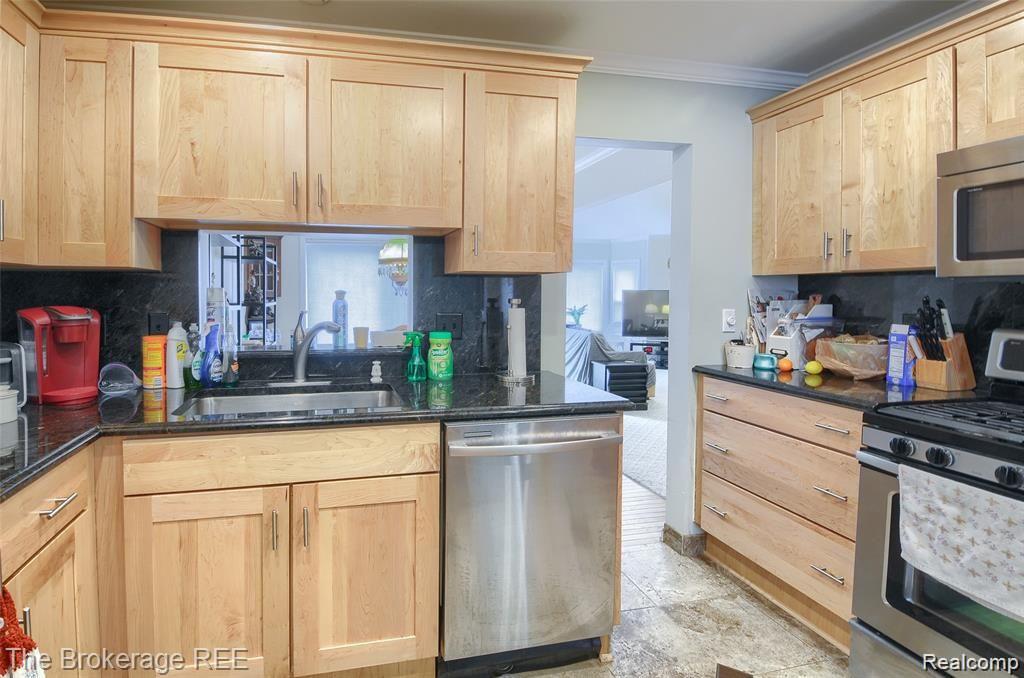 3023 Miller Road Flint, MI 48503 - Photo 10 of 32 DSC_7042-HDR(5).jpg