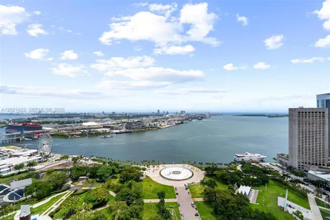 $1,050,000 | 50 Biscayne Boulevard, Unit 3510, Miami, FL 33132