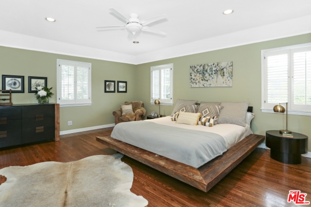 5743 Spring Oak Drive Los Angeles, CA 90068 - Photo 13 of 27