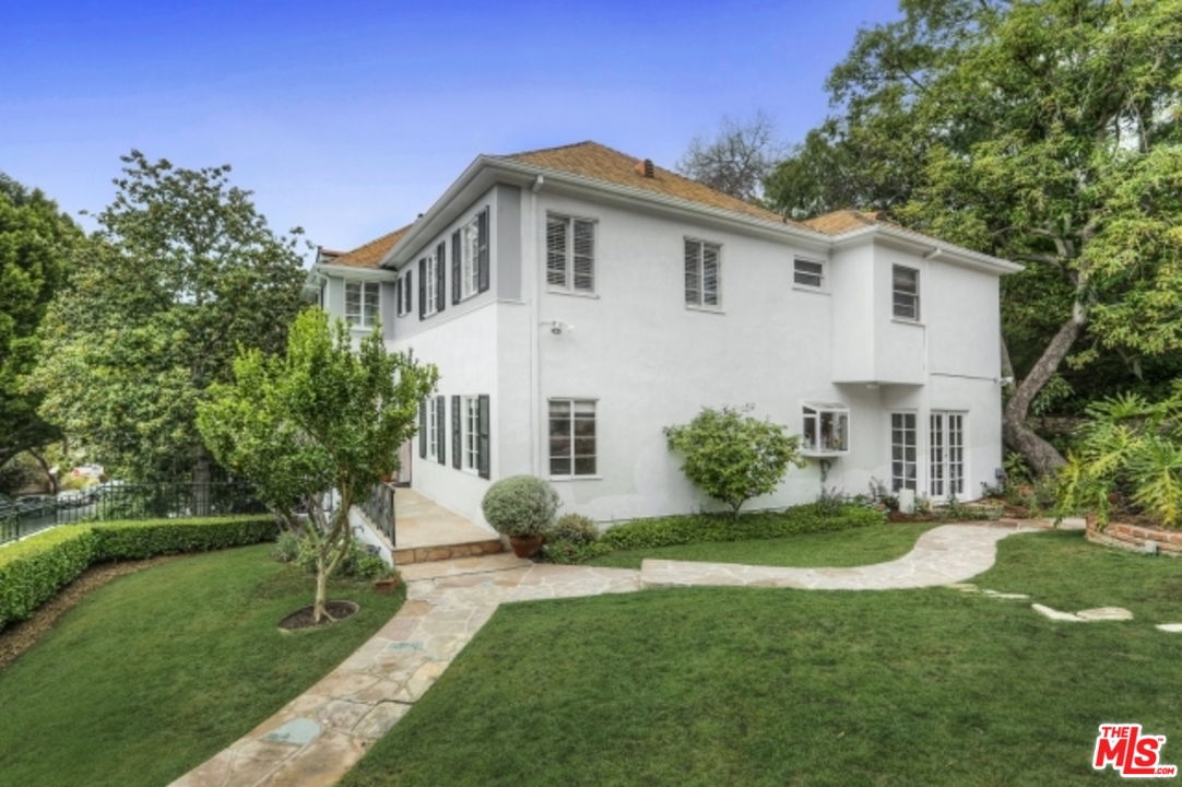 5743 Spring Oak Drive Los Angeles, CA 90068 - Photo 22 of 27