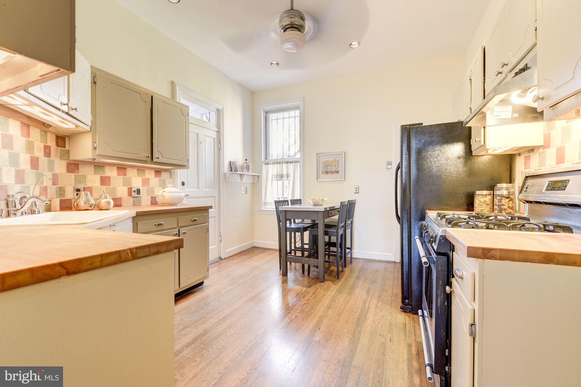 505 4th Street Southeast Washington, DC 20003 - Photo 7 of 23 Eat in kitchen