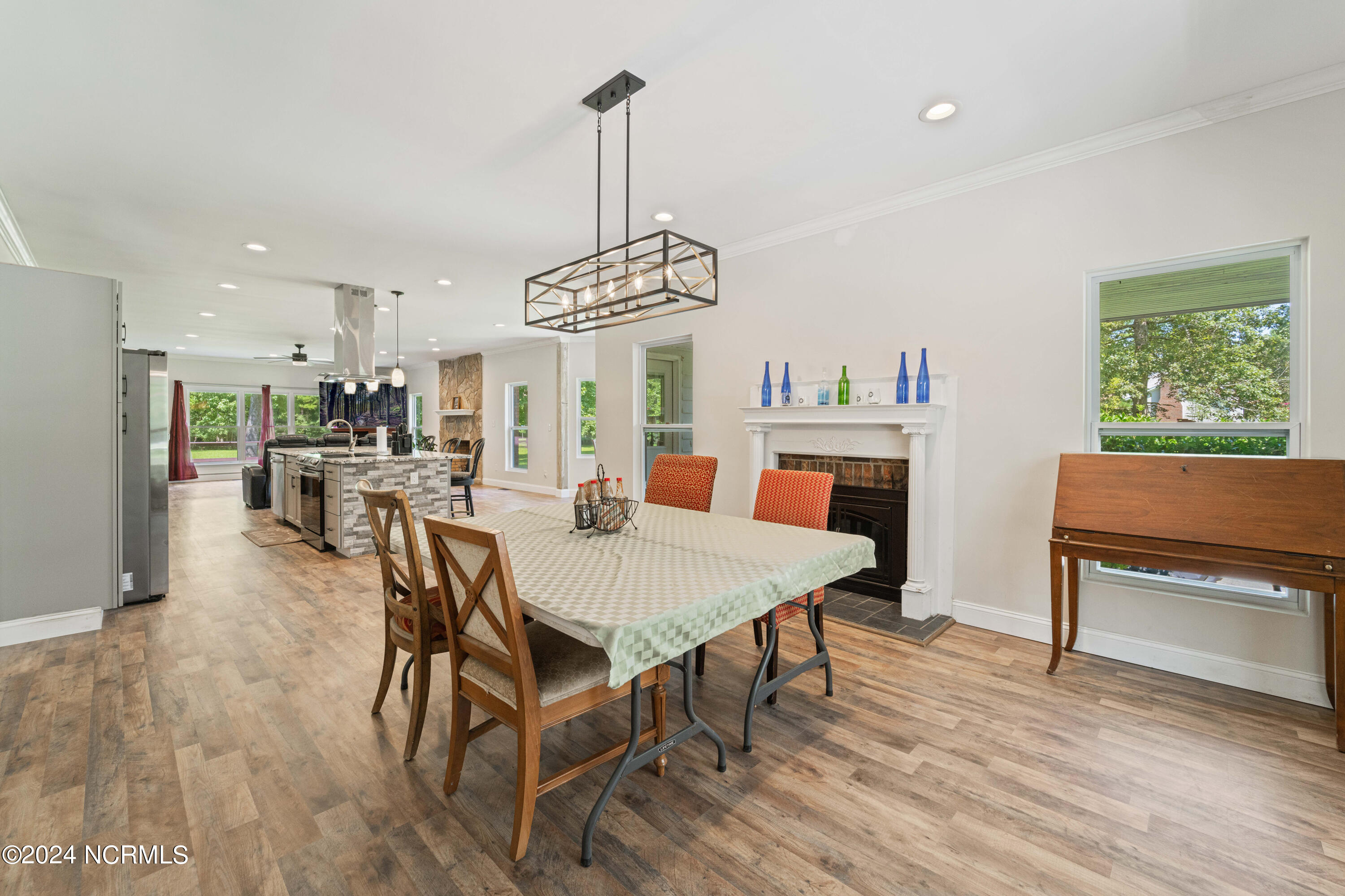 315 Nottingham Road Jacksonville, NC 28546 - Photo 50 of 107 dinning 3