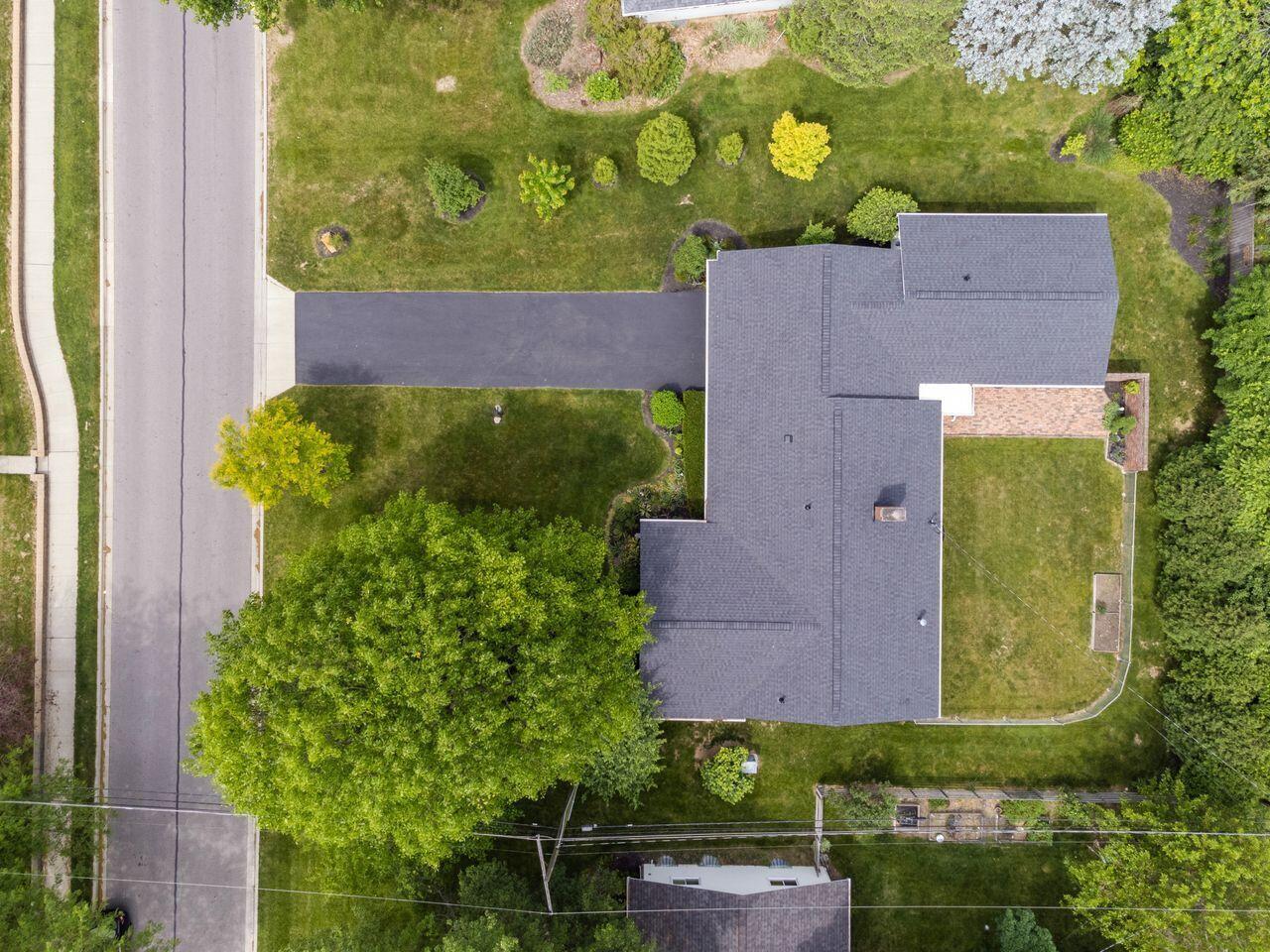 2110 Lytham Road Columbus, OH 43220 - Photo 37 of 39 Drone