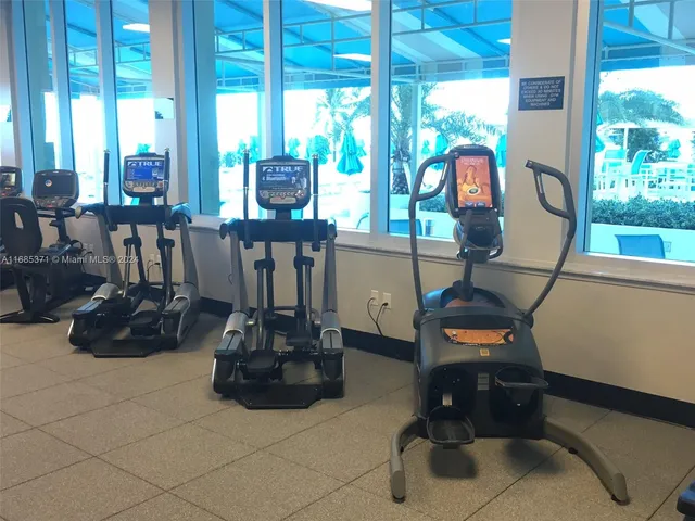 $2,650 | 2501 South Ocean Drive, Unit L11, Hollywood, FL 33019