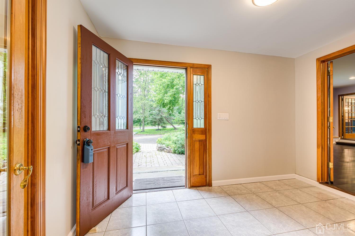 355 Warrenville Road Green Brook, NJ 08812 - Photo 3 of 26 Gallery Image 3