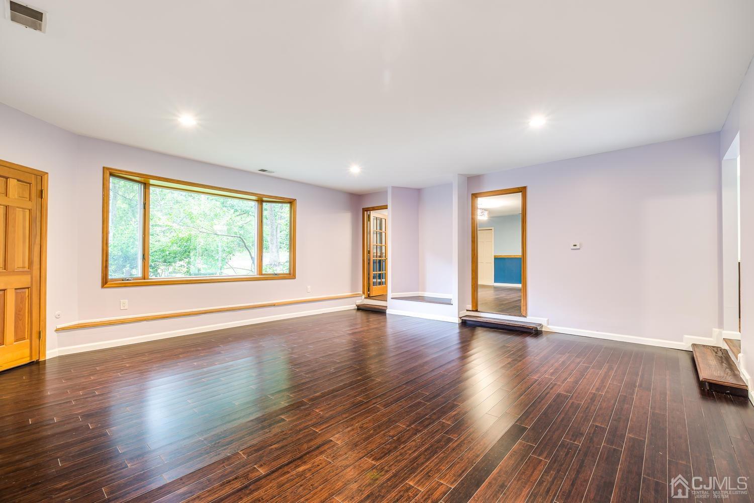 355 Warrenville Road Green Brook, NJ 08812 - Photo 7 of 26 Gallery Image 7