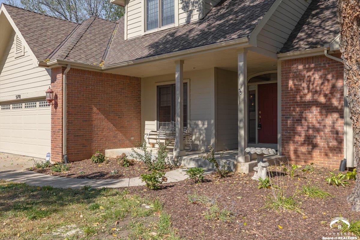 5710 Goff Court Lawrence, KS 66047 - Photo 3 of 34