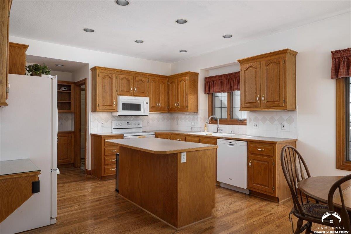 5710 Goff Court Lawrence, KS 66047 - Photo 8 of 34