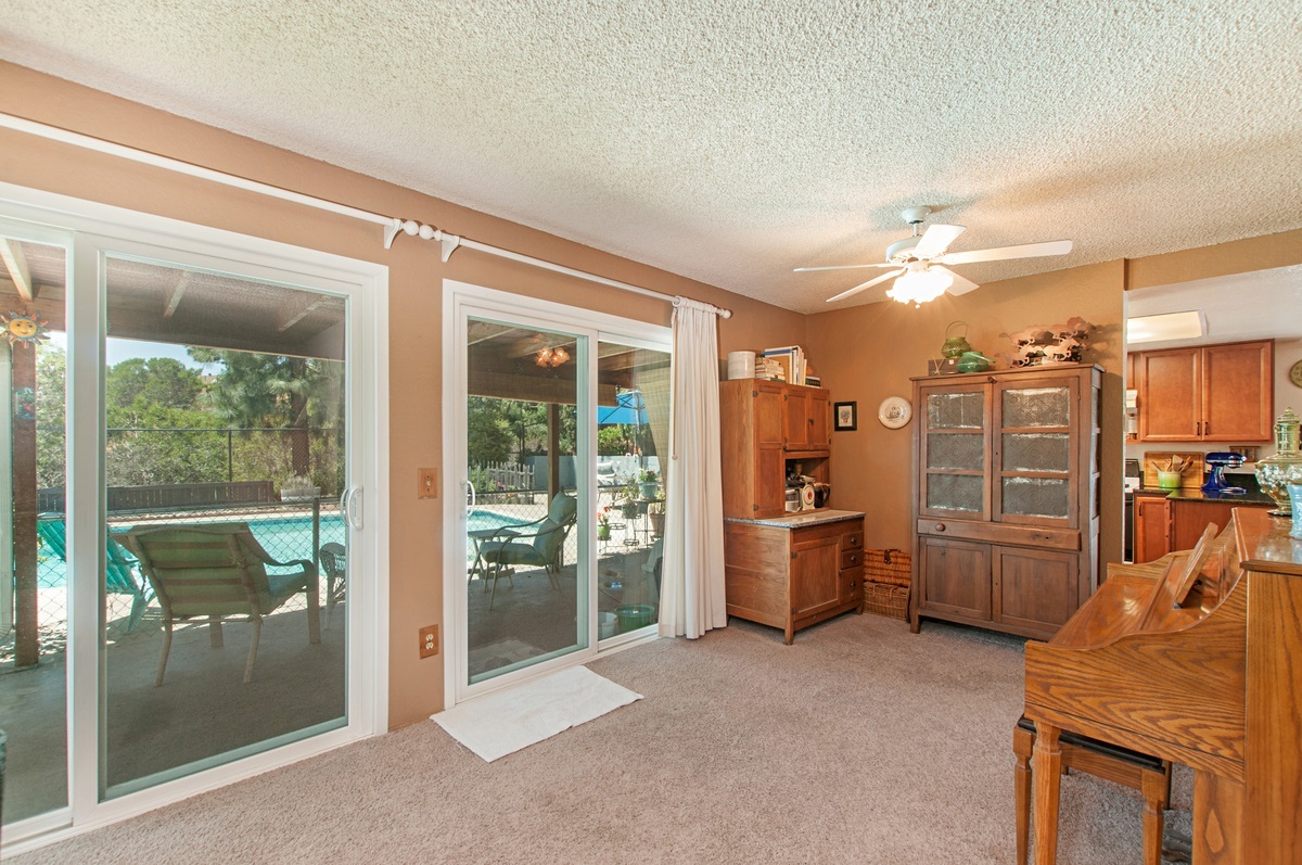 10841 Avenida Roberta Spring Valley, CA 91978 - Photo 8 of 25 Gallery Image 8