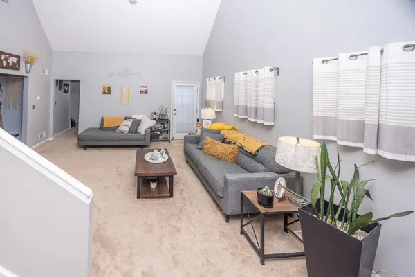 $299,900 | 1438 Coral Bell Drive, Joliet, IL 60435