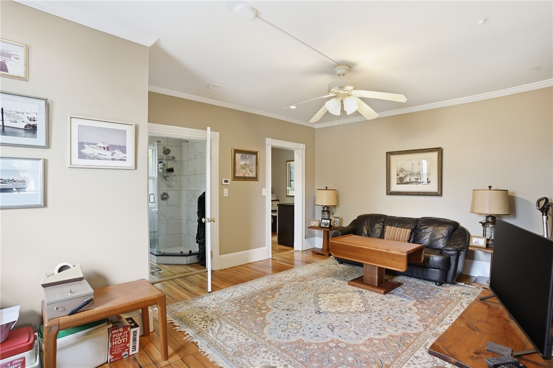 192 Washington Road Barrington, RI 02806 - Photo 6 of 37