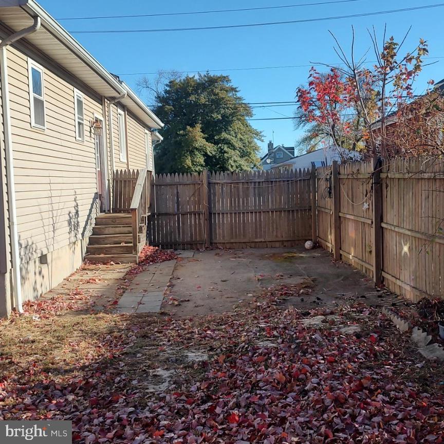39 North Chester Avenue Riverside, NJ 08075 - Photo 9 of 30