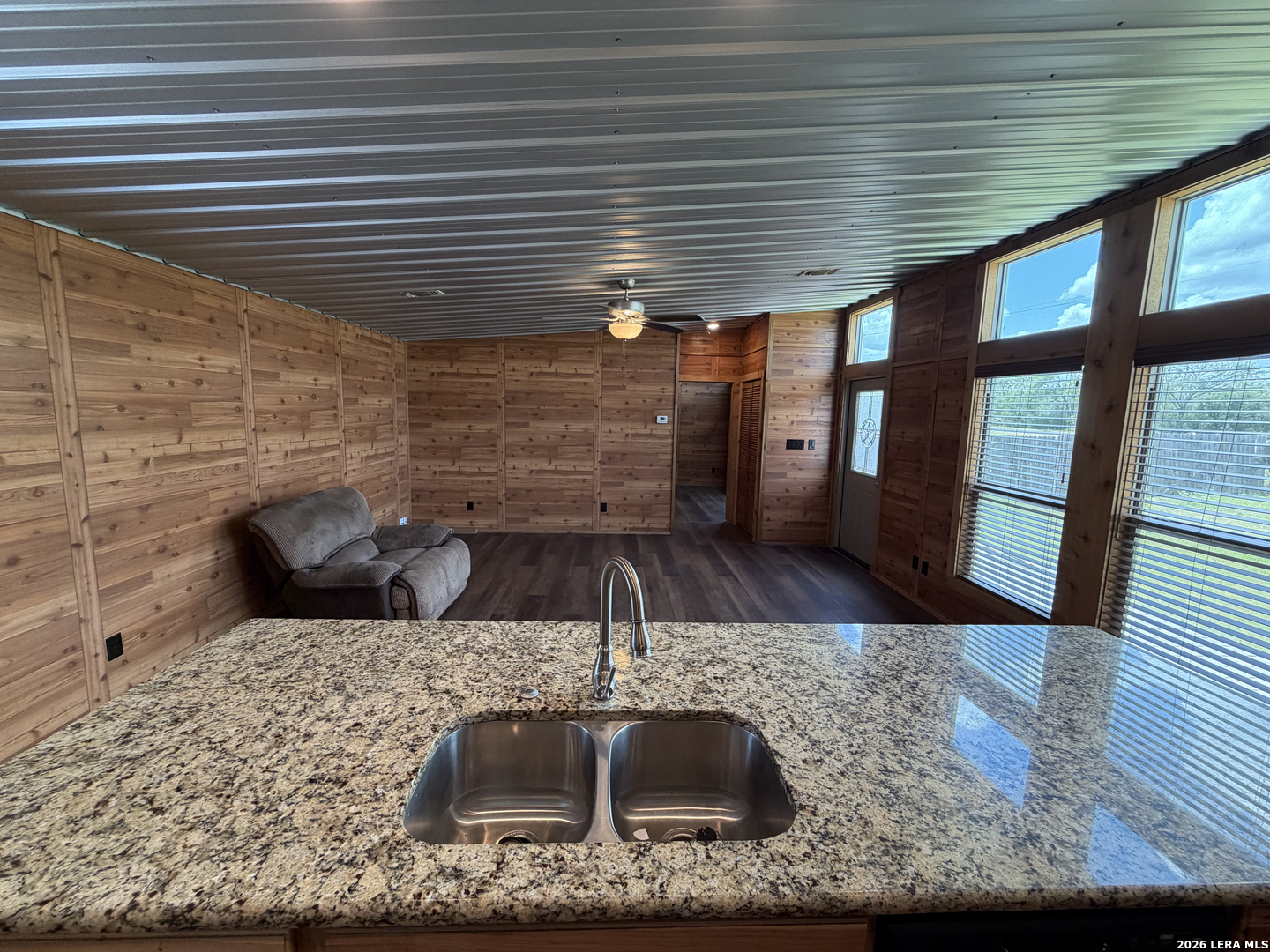 7002 County Road 4514 Devine, TX 78016 - Photo 11 of 24