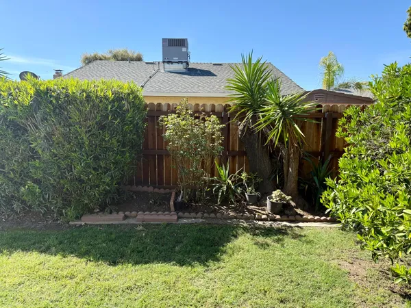 $399,950 | 1264 Parkview Street, Manteca, CA 95337