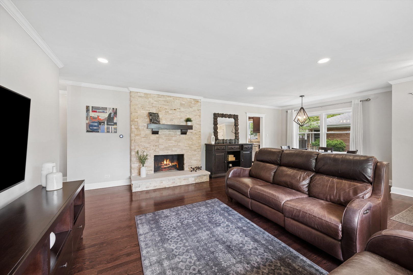 5949 Dunham Road Downers Grove, IL 60516 - Photo 3 of 26