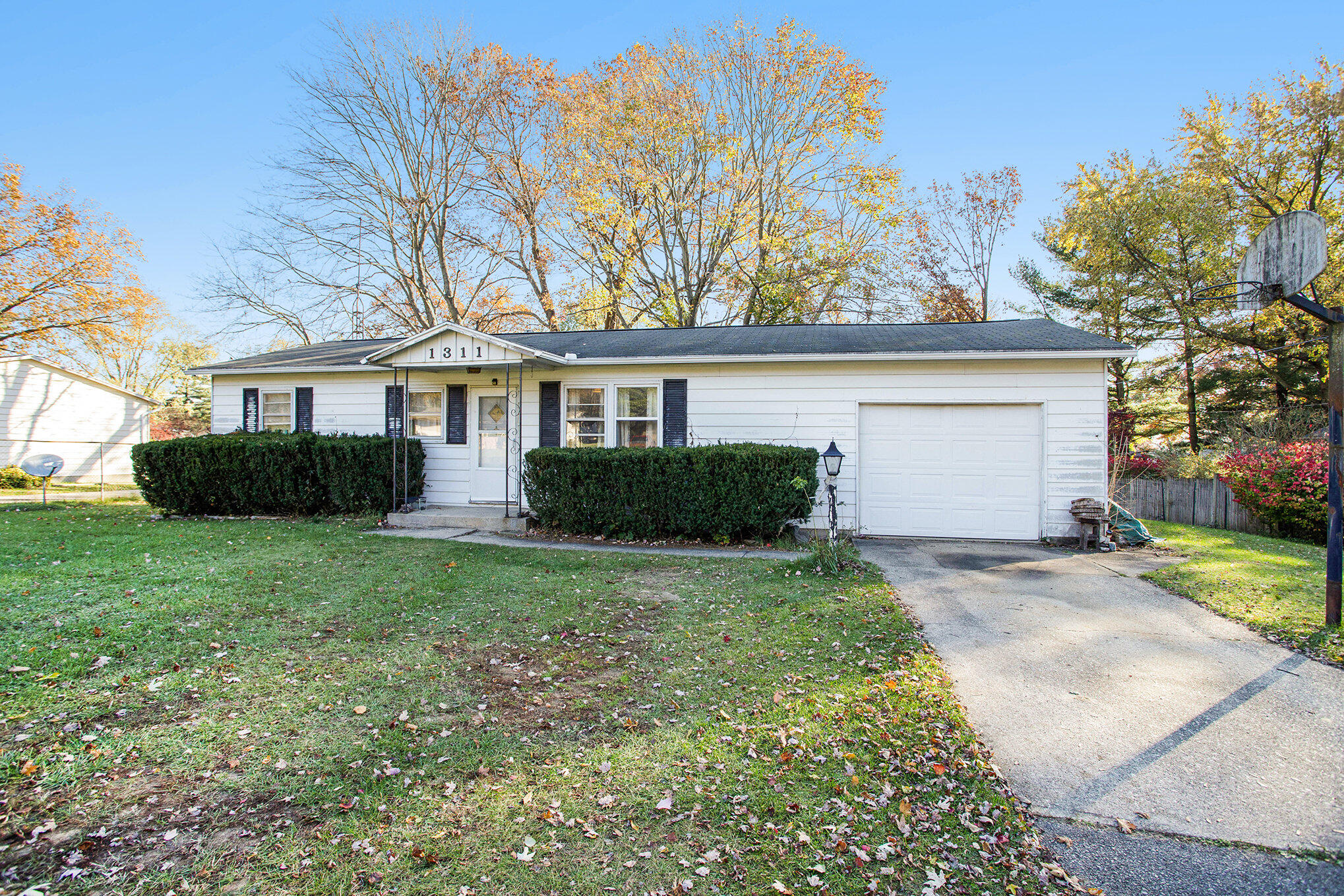 1311 Cedarhurst Road Niles, MI 49120 - Photo 2 of 28 003_img_7775