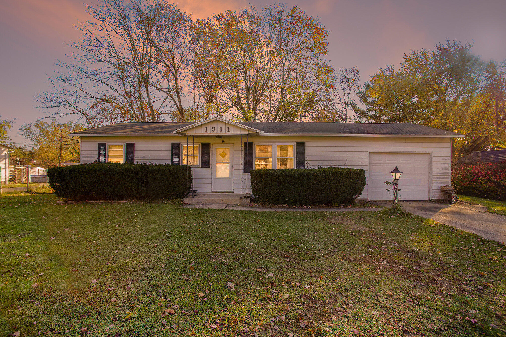 1311 Cedarhurst Road Niles, MI 49120 - Photo 3 of 28 001_img_7774-twilight