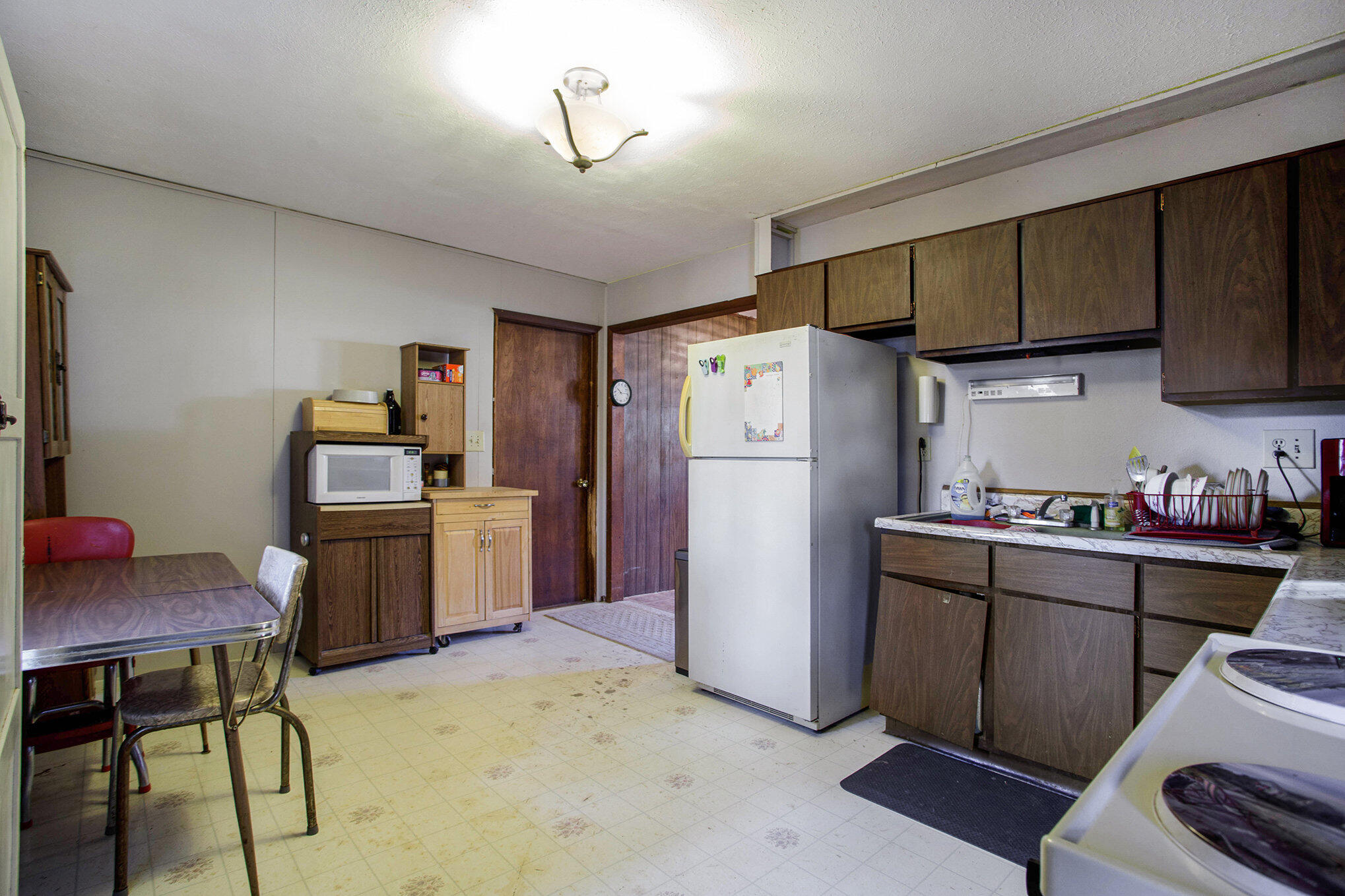 1311 Cedarhurst Road Niles, MI 49120 - Photo 8 of 28 Kitchen/dining