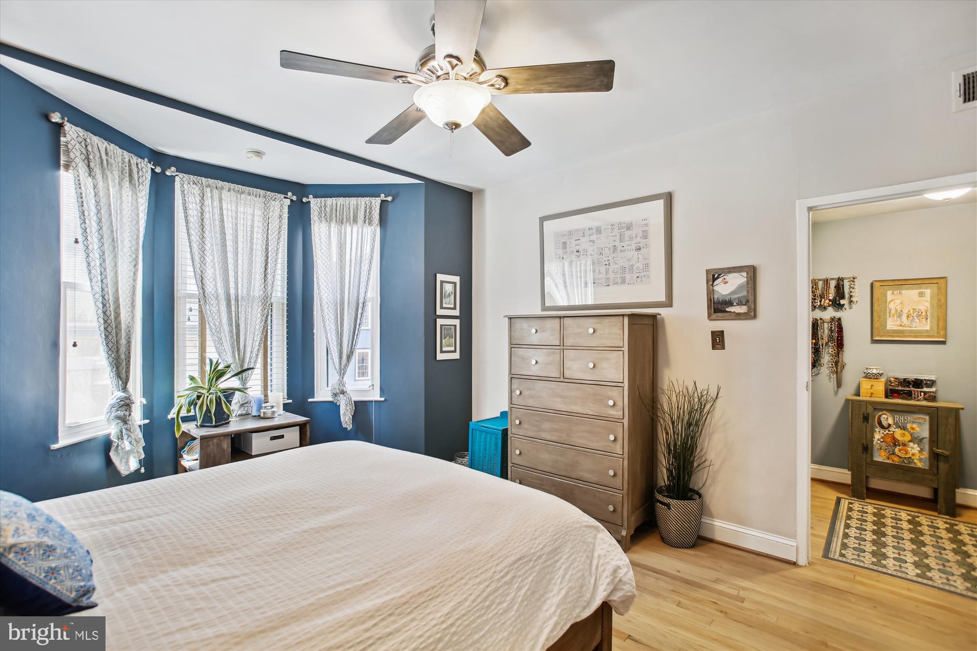 1669 Columbia Road Northwest, Unit 210 Washington, DC 20009 - Photo 25 of 33 Bedroom #1