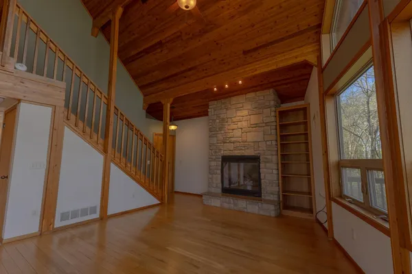 $675,000 | 12994 385th Avenue, Mabel, MN 55954