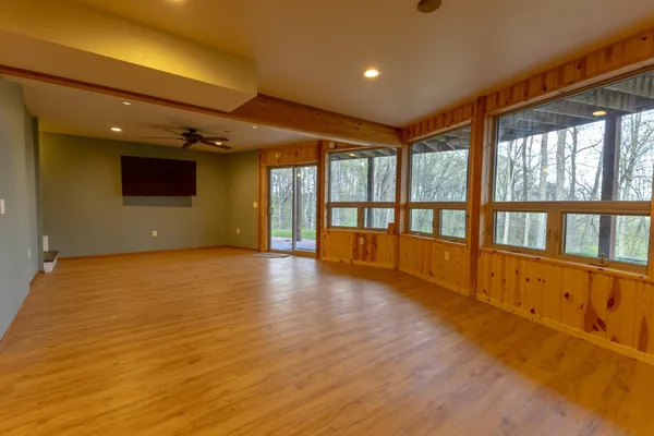 $675,000 | 12994 385th Avenue, Mabel, MN 55954