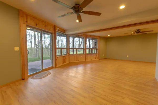 $675,000 | 12994 385th Avenue, Mabel, MN 55954