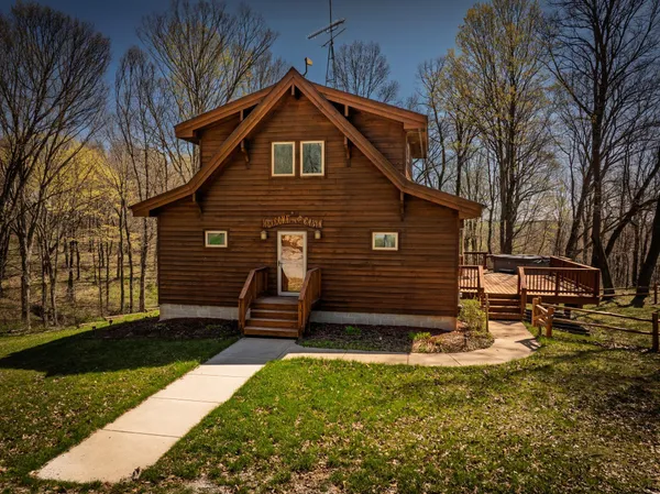 $675,000 | 12994 385th Avenue, Mabel, MN 55954