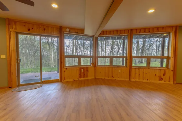 $675,000 | 12994 385th Avenue, Mabel, MN 55954