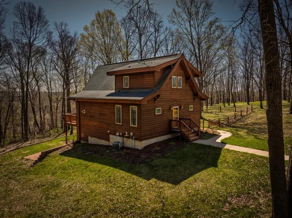 $675,000 | 12994 385th Avenue, Mabel, MN 55954
