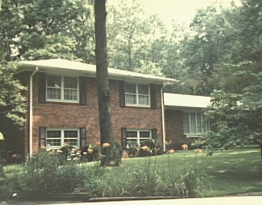 808 Crown Point Road West Signal Mountain, TN 37377 - Photo 1 of 1 Primary Photo