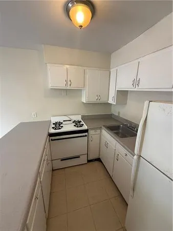 $1,000 | 3550 Coliseum Street, Unit 8, New Orleans, LA 70115