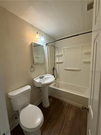 $1,000 | 3550 Coliseum Street, Unit 8, New Orleans, LA 70115