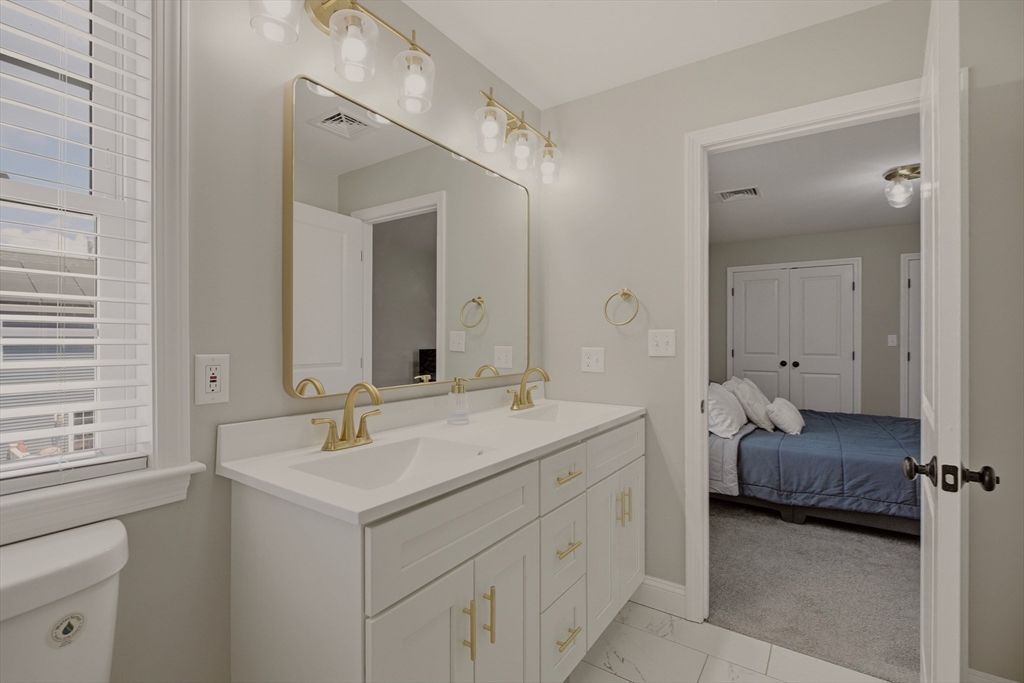 8 Princeton Circle Fall River, MA 02724 - Photo 23 of 41