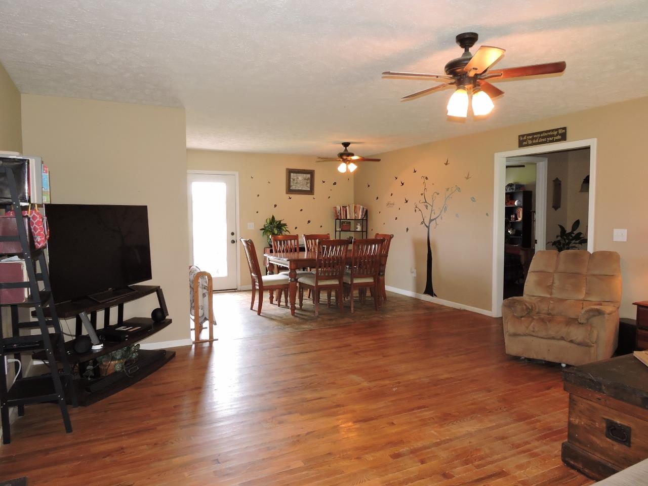 259 Bell Road Morrison, TN 37357 - Photo 4 of 27 a living room with furniture and a flat screen tv