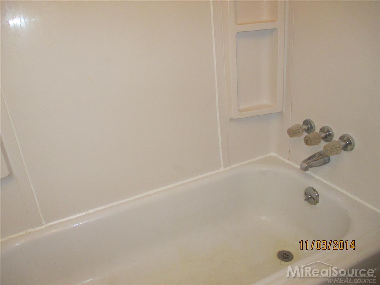 28366 Raleigh Crescent Drive, Unit 27 New Baltimore, MI 48051 - Photo 15 of 27