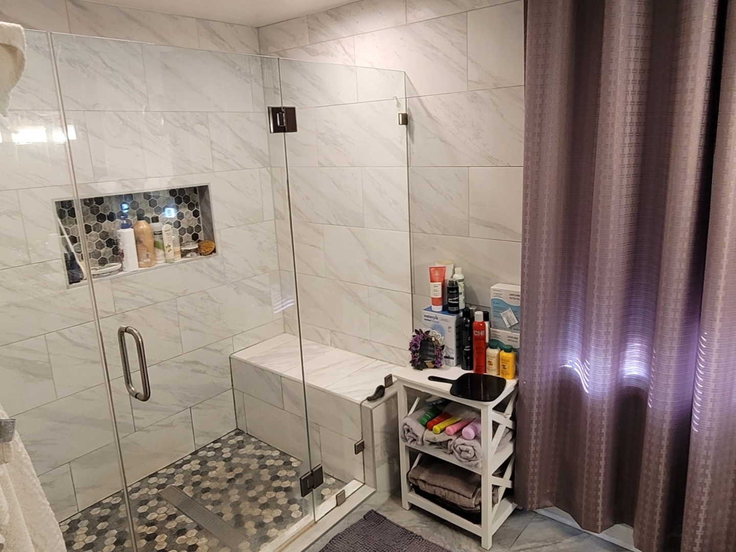 7432 West Gregory Street Chicago, IL 60656 - Photo 22 of 42 a bathroom with a sink a toilet and shower