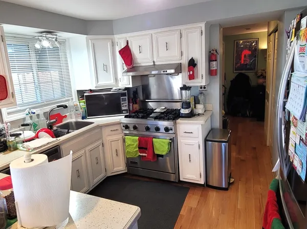 $549,000 | 7432 West Gregory Street, Chicago, IL 60656