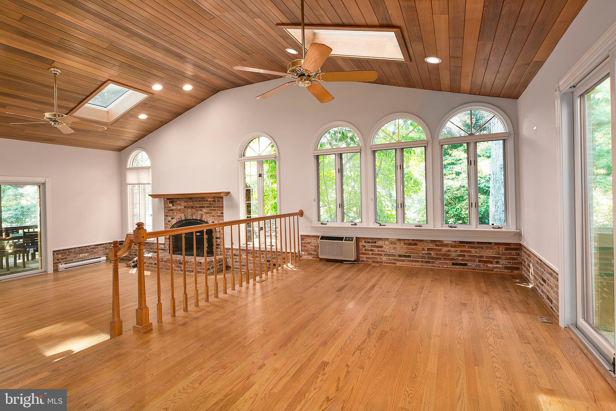 12018 Smoketree Road Potomac, MD 20854 - Photo 11 of 31 Great Room /Dining Area