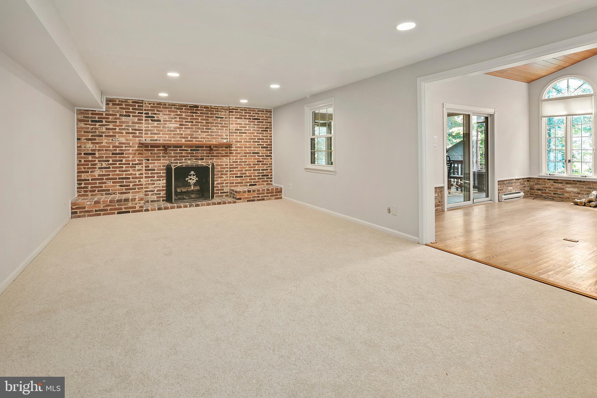 12018 Smoketree Road Potomac, MD 20854 - Photo 17 of 31 Family Room