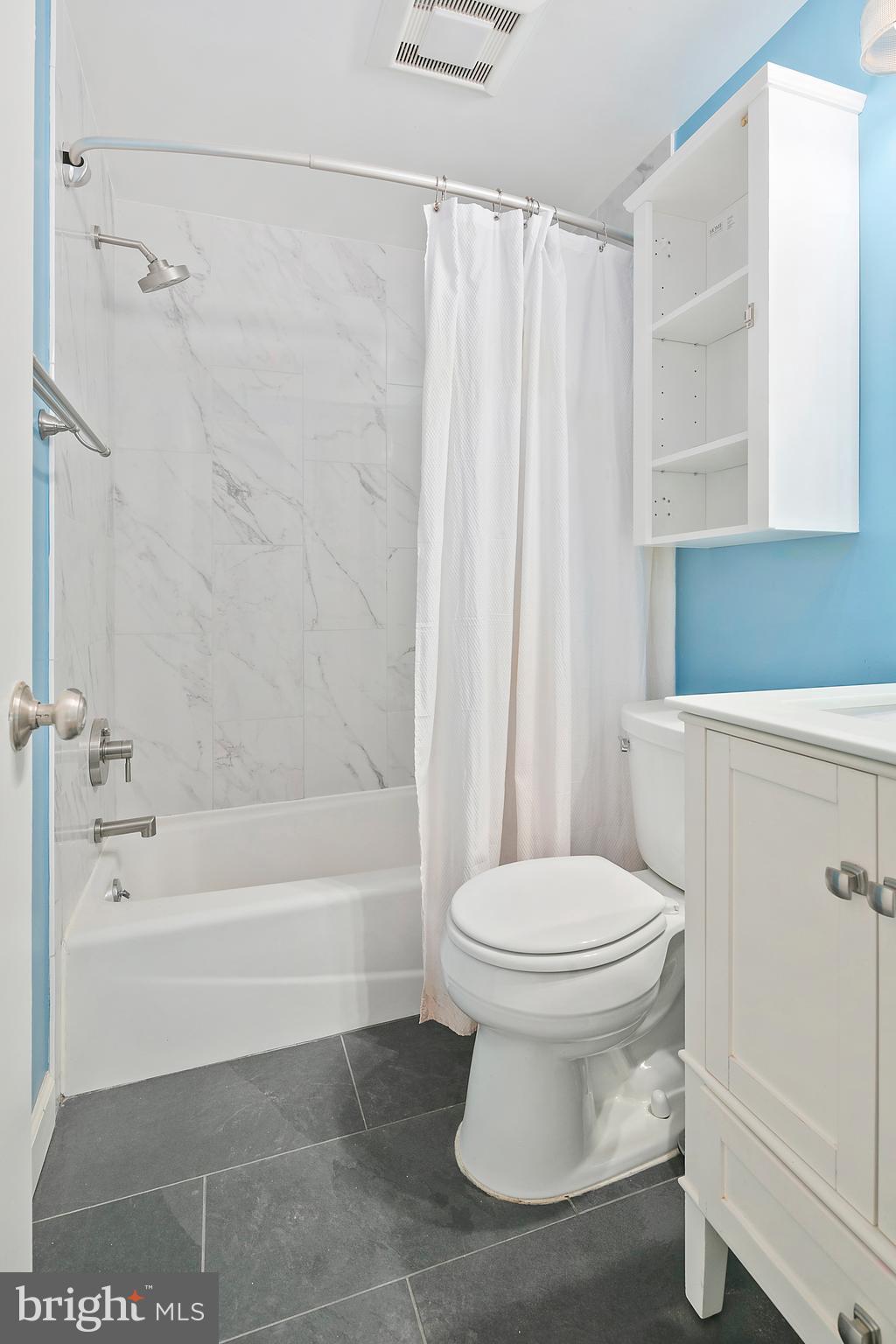 12018 Smoketree Road Potomac, MD 20854 - Photo 24 of 31 Full Bath