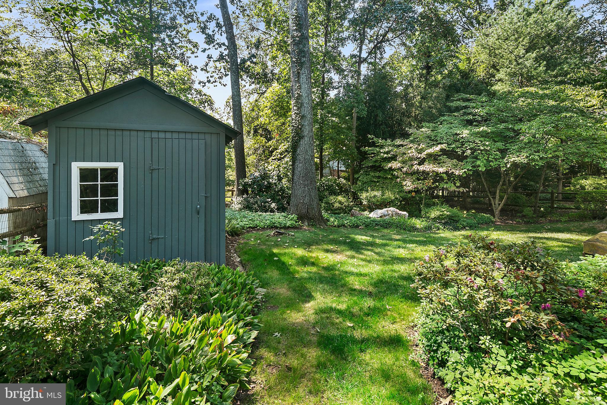 12018 Smoketree Road Potomac, MD 20854 - Photo 30 of 31 Backyard