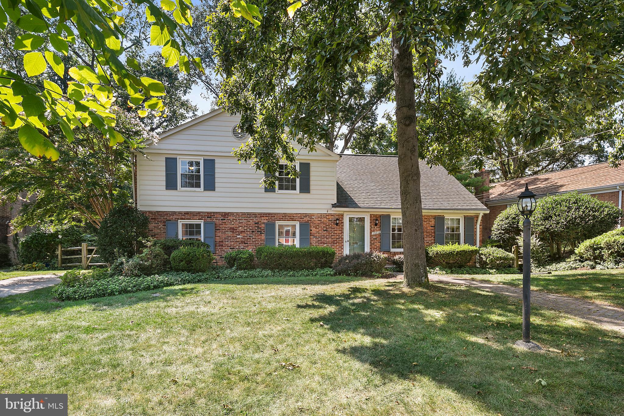 12018 Smoketree Road Potomac, MD 20854 - Photo 31 of 31 Exterior Front
