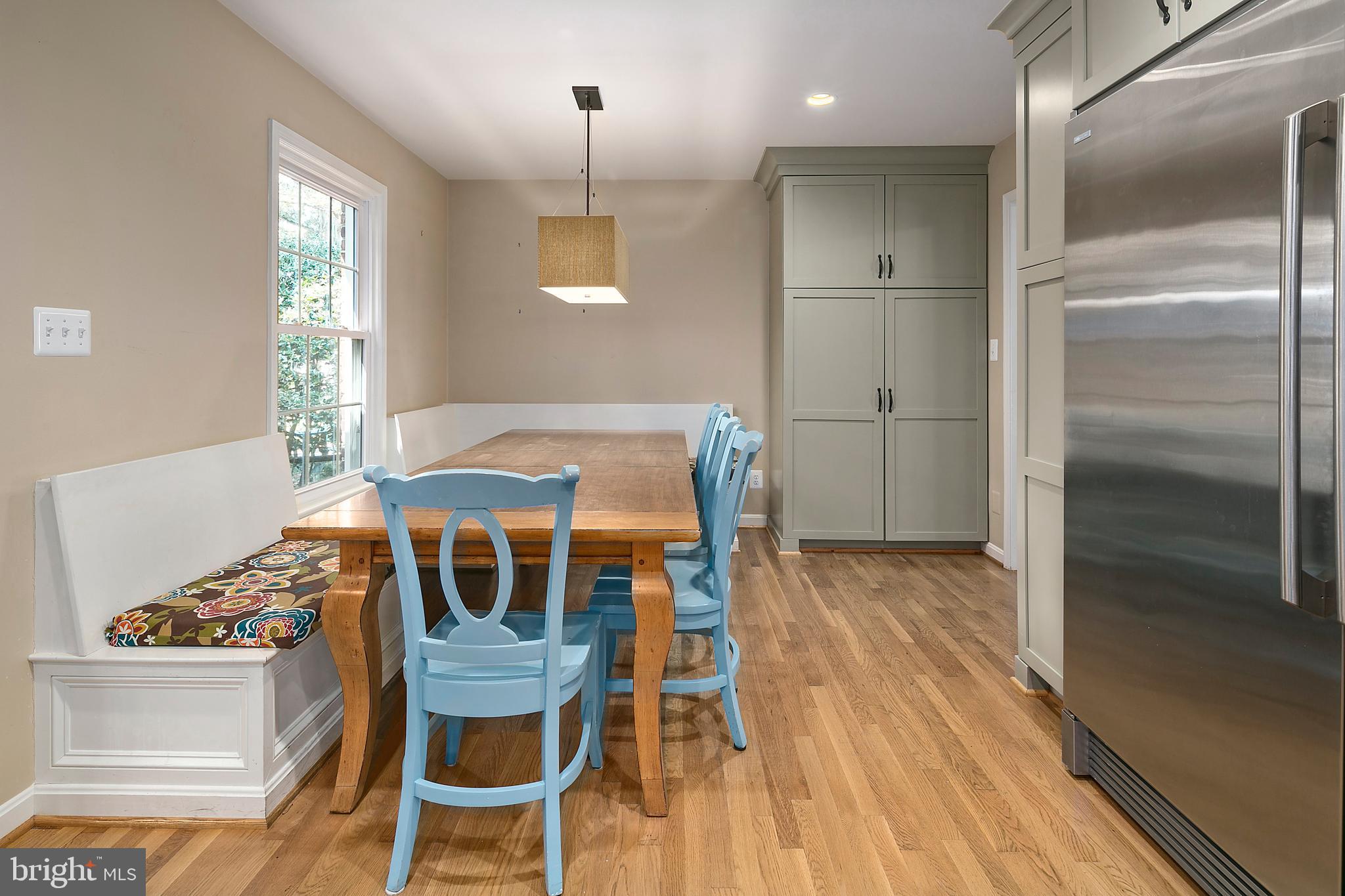12018 Smoketree Road Potomac, MD 20854 - Photo 9 of 31 Kitchen/Breakfast Nook