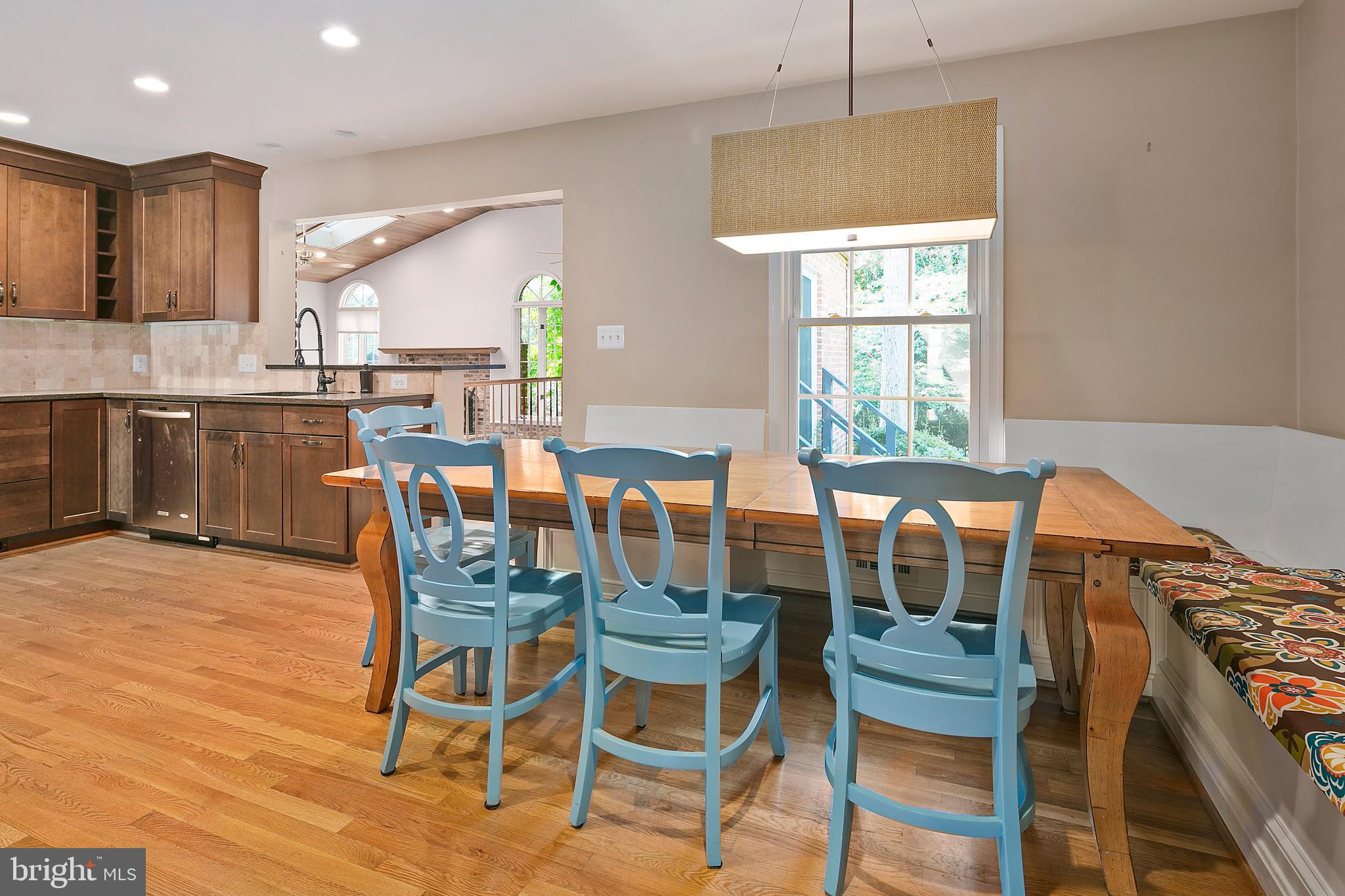 12018 Smoketree Road Potomac, MD 20854 - Photo 10 of 31 Breakfast Nook w/Built in Seating