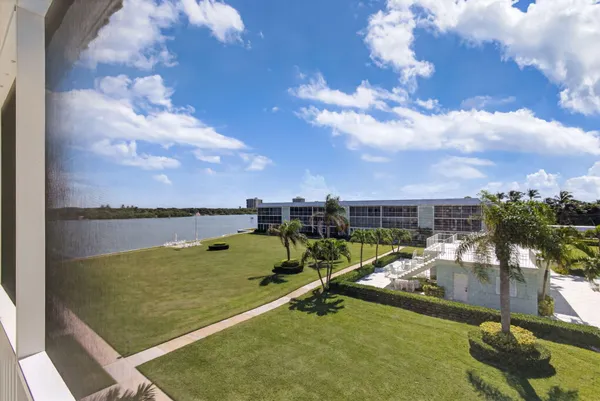 $593,000 | 100 Waterway Road, Unit A304, Tequesta, FL 33469