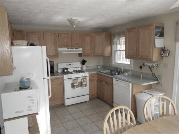 58 Orchard Path Road Weare, NH 03281 - Photo 4 of 18