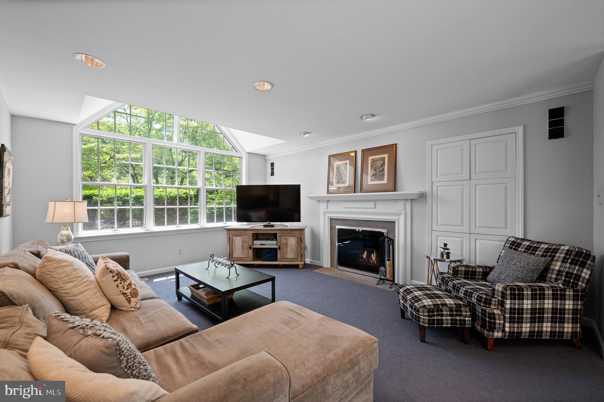 507 Timber Lane Devon, PA 19333 - Photo 12 of 38 Family Room
